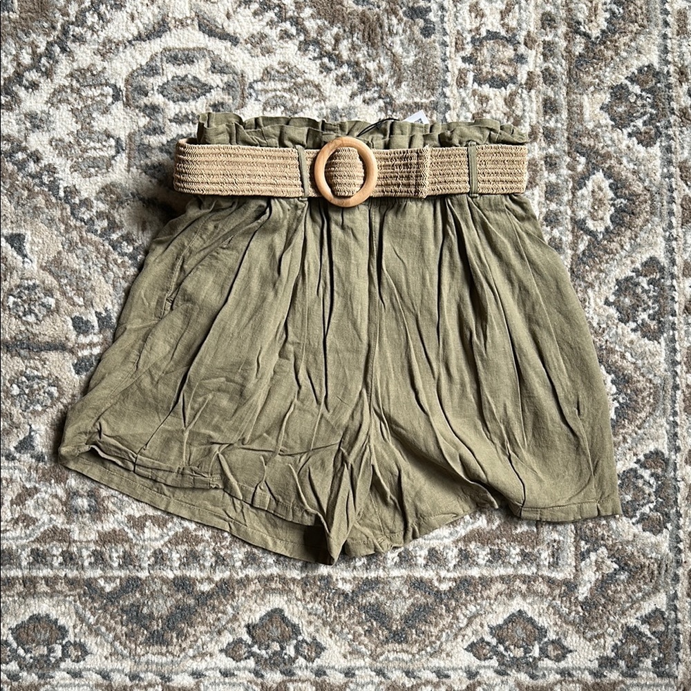 NWT Zara High Waist Green Shorts with Belt